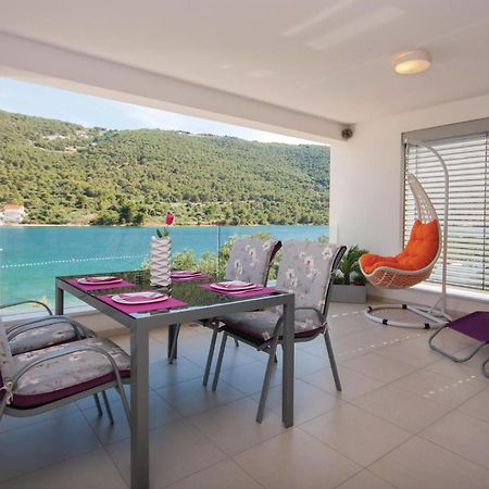 Stunning Apartment In Grebastica With Kitchen Εξωτερικό φωτογραφία