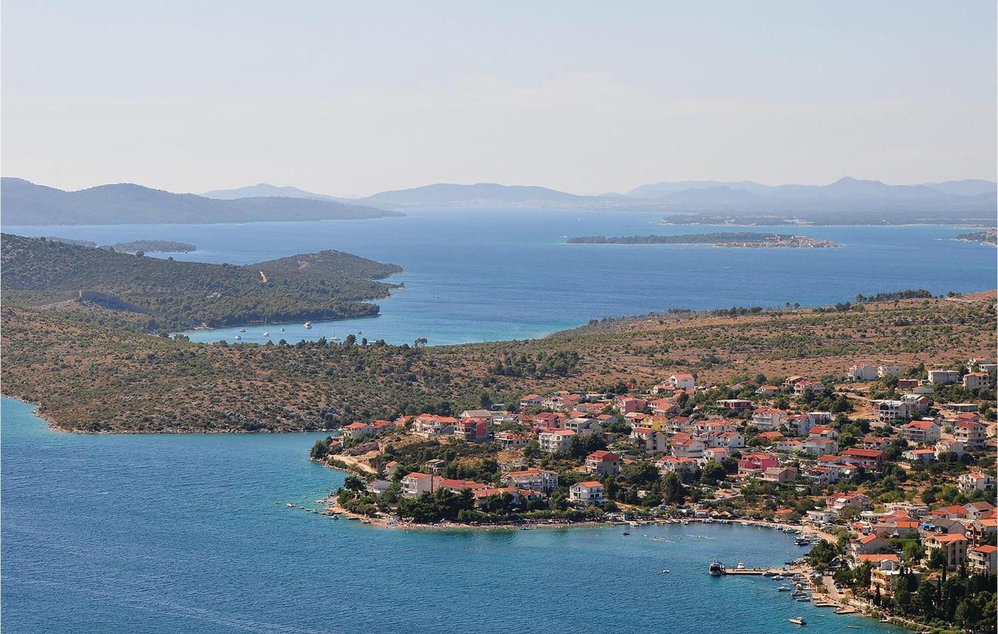 Stunning Apartment In Grebastica With Kitchen Εξωτερικό φωτογραφία