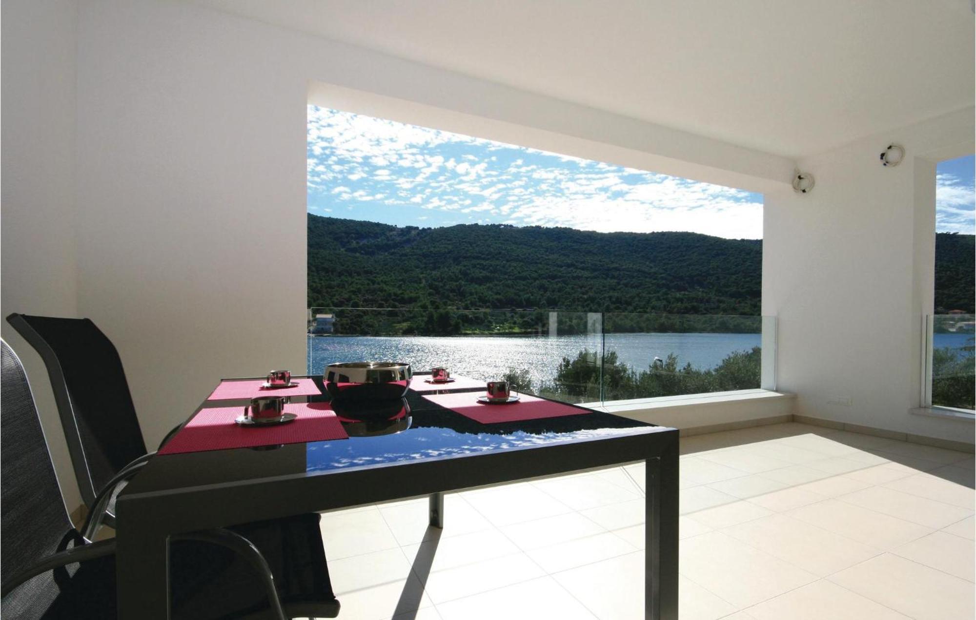 Stunning Apartment In Grebastica With Kitchen Εξωτερικό φωτογραφία