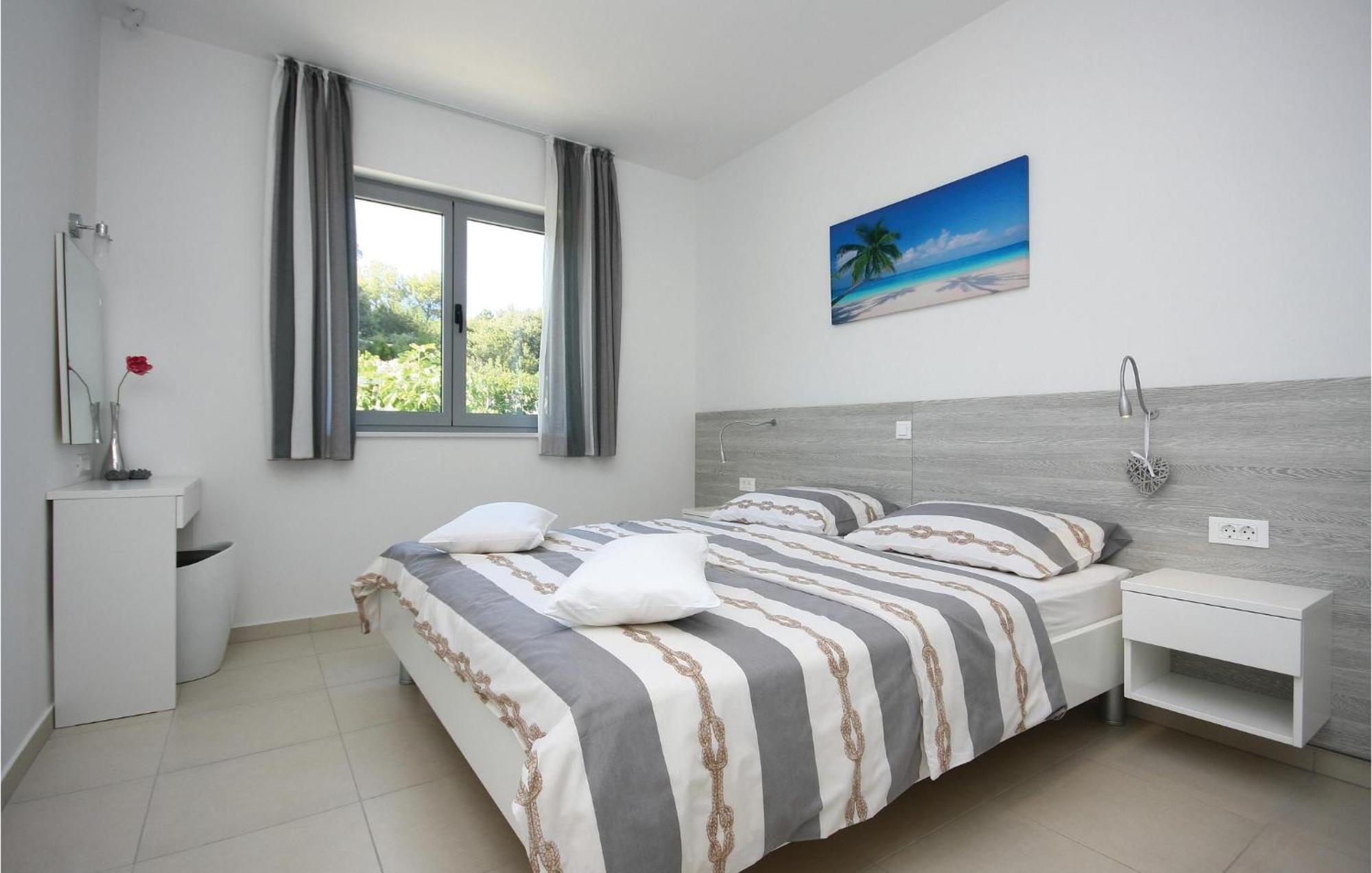 Stunning Apartment In Grebastica With Kitchen Εξωτερικό φωτογραφία