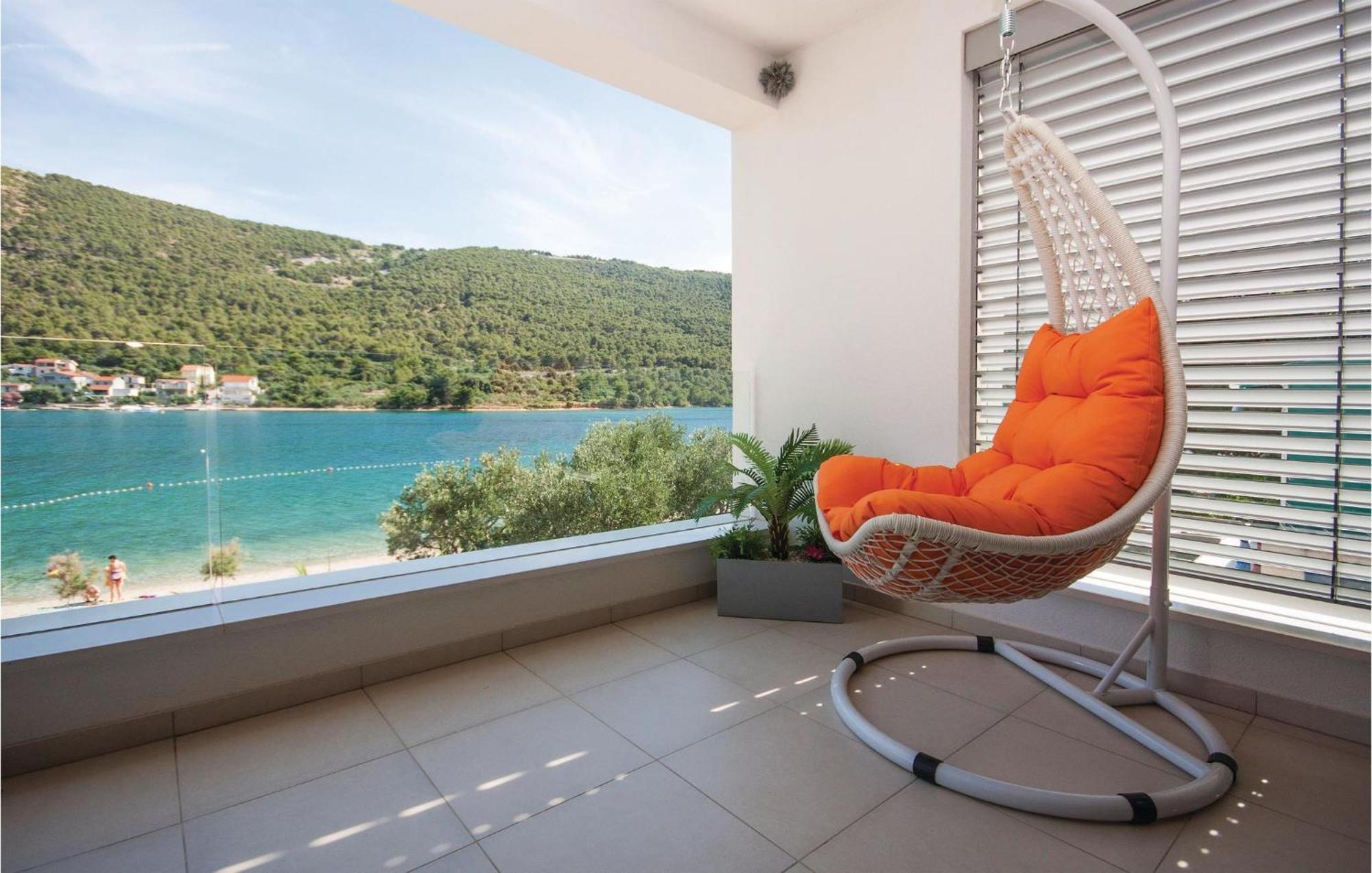 Stunning Apartment In Grebastica With Kitchen Εξωτερικό φωτογραφία