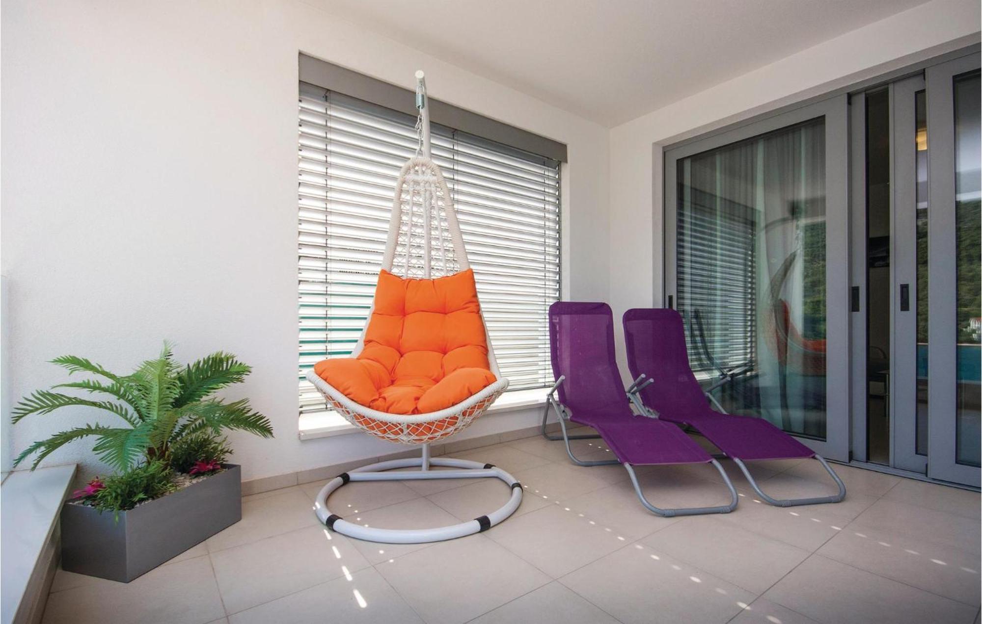 Stunning Apartment In Grebastica With Kitchen Εξωτερικό φωτογραφία