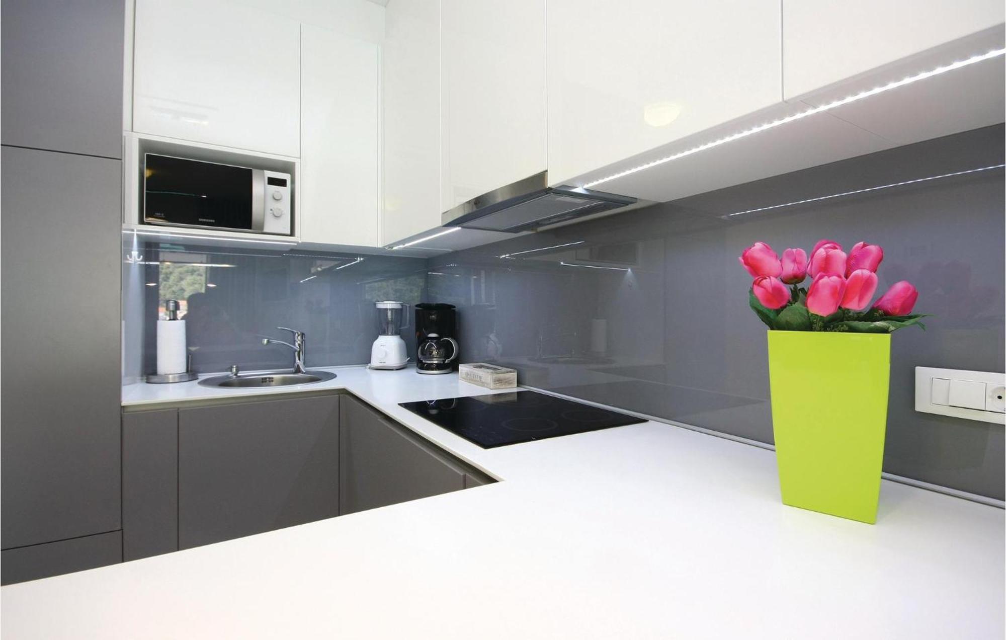 Stunning Apartment In Grebastica With Kitchen Εξωτερικό φωτογραφία