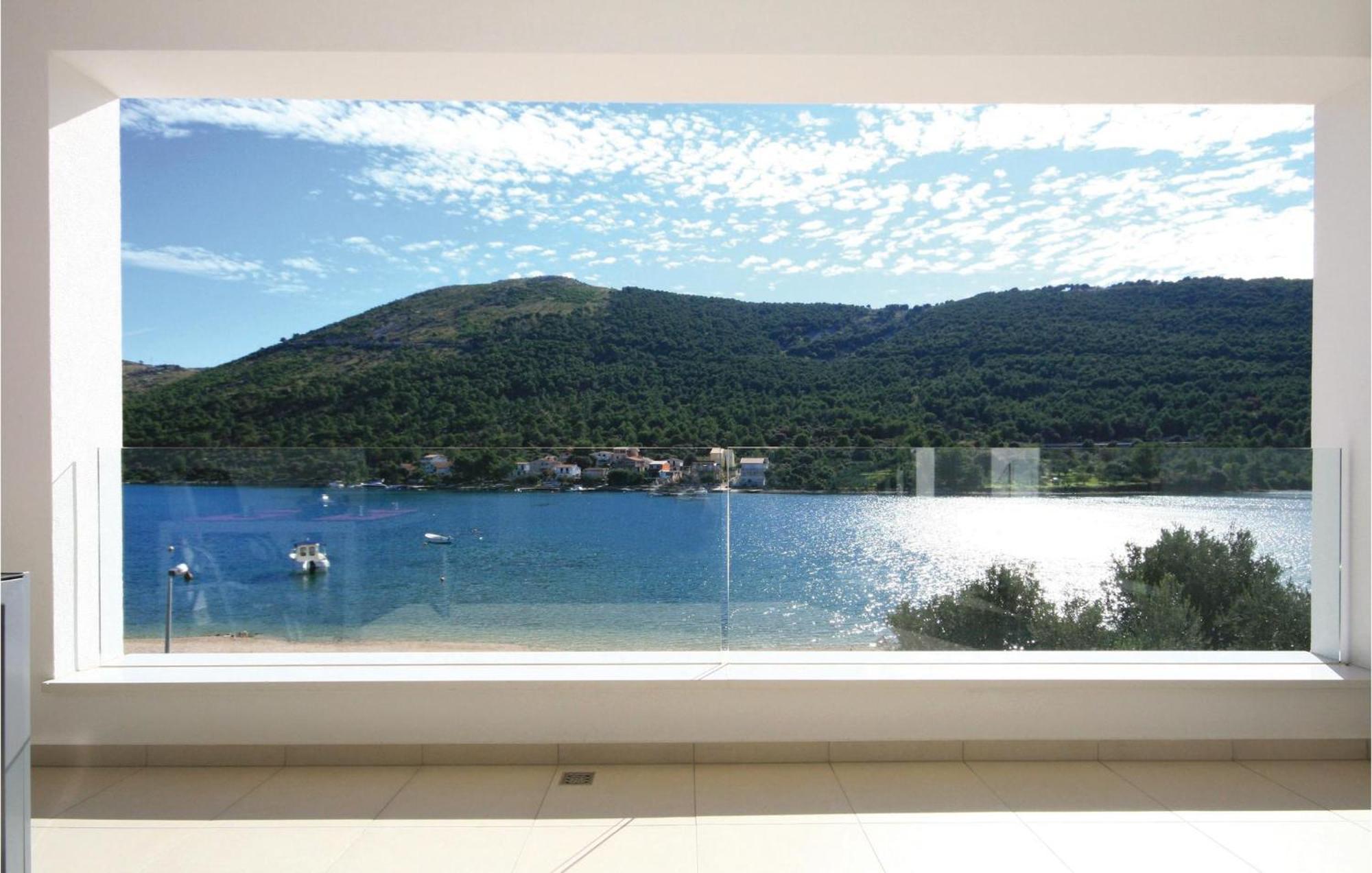 Stunning Apartment In Grebastica With Kitchen Εξωτερικό φωτογραφία